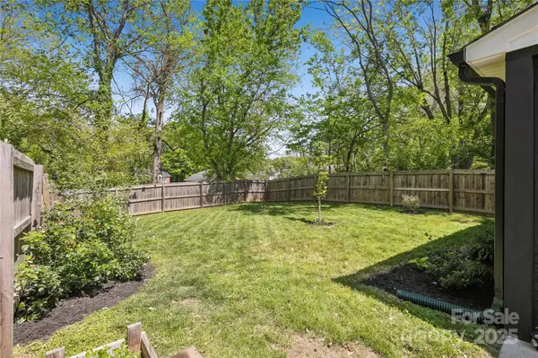 Belmont, NC 28012,324 Elm ST