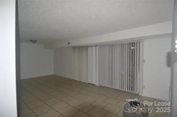 Charlotte, NC 28213,9500 L Shannon Green DR