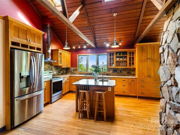 Saluda, NC 28773,151 Heatherly Heights RD