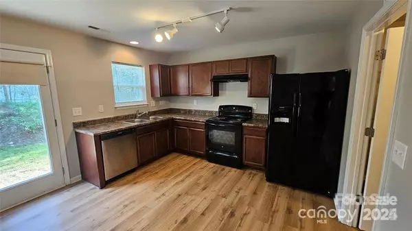 Charlotte, NC 28214,5823 Natick DR