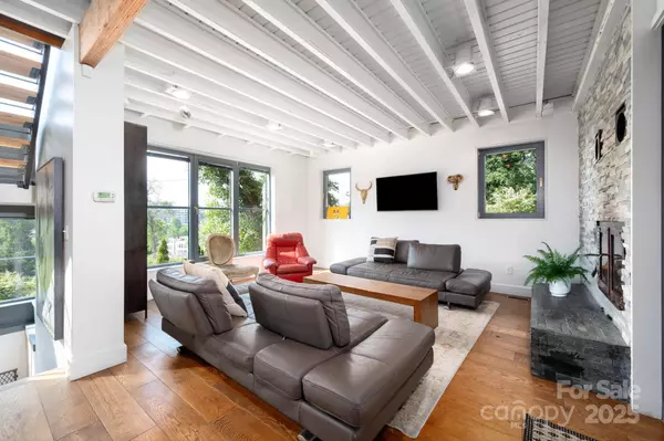 Asheville, NC 28801,53 Buchanan PL