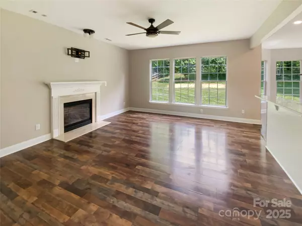 Charlotte, NC 28269,10406 Baskerville AVE