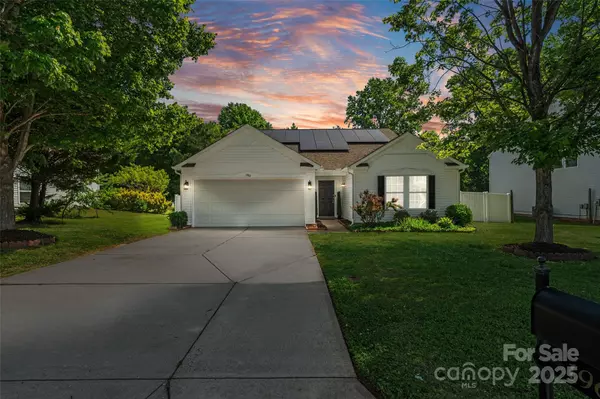 1961 Leesburg DR, Clover, SC 29710