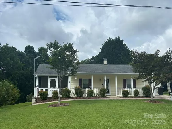 Marion, NC 28752,617 Reservoir RD