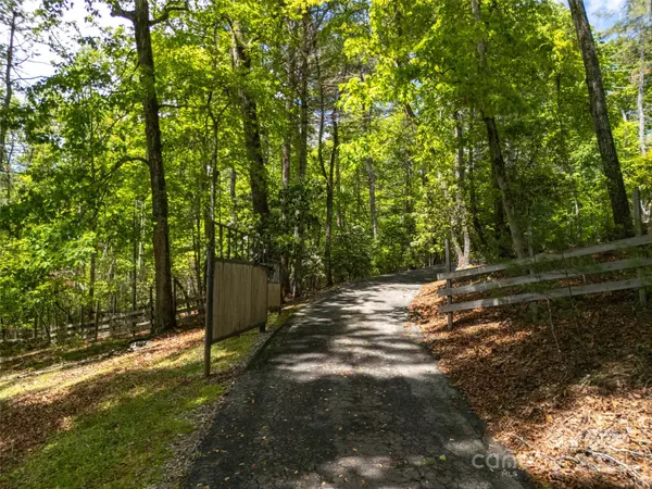 Hendersonville, NC 28739,363 Rickel DR
