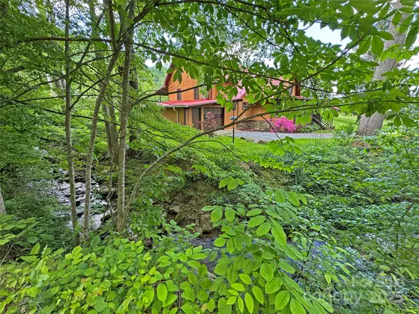550 Joe Payne RD, Marshall, NC 28753