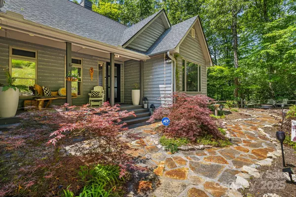 5 Saddle RDG, Fletcher, NC 28732