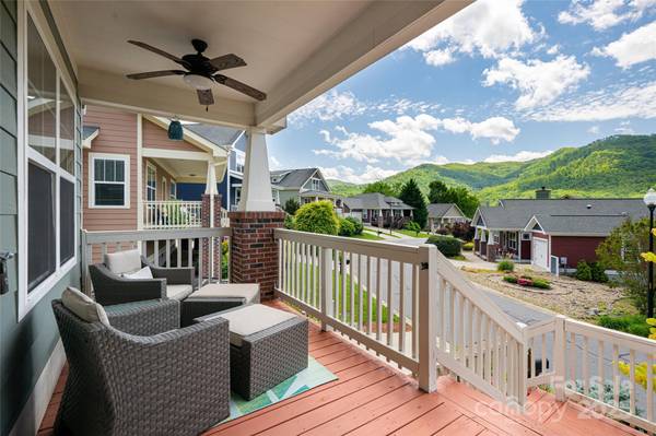 31 Byrdcliffe LN, Asheville, NC 28805