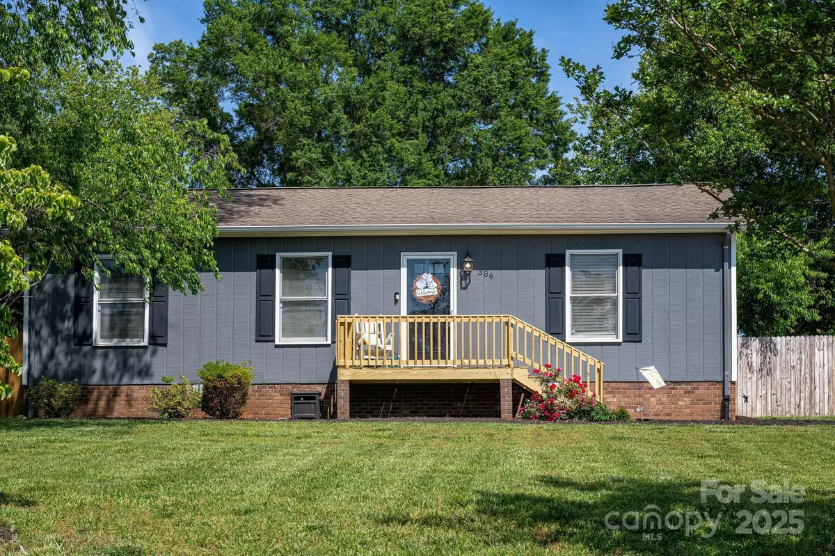 Taylorsville, NC 28681,386 Greenlea CIR