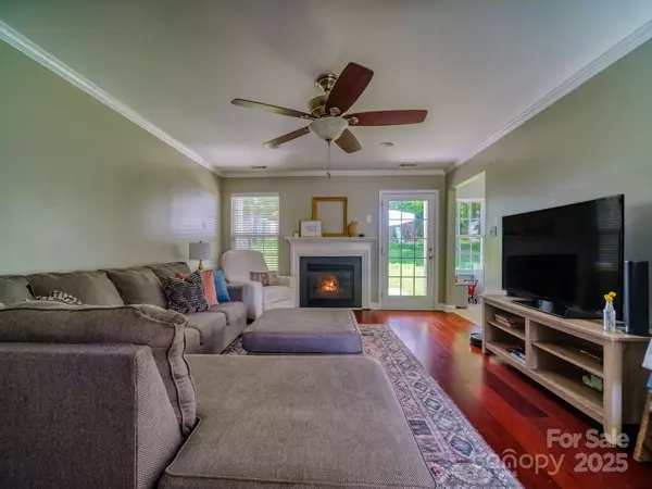 Gastonia, NC 28056,7122 Marlin ST