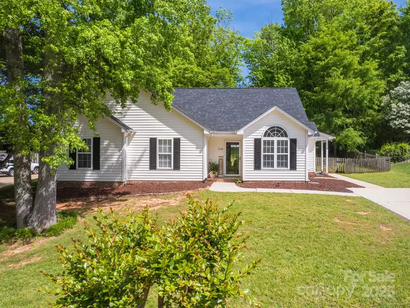 7122 Marlin ST, Gastonia, NC 28056