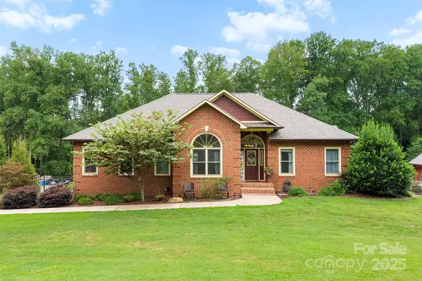 148 Fairway DR, Forest City, NC 28043