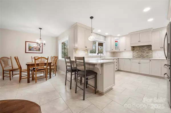 Lake Wylie, SC 29710,64 Timberidge DR