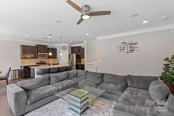 Charlotte, NC 28278,8347 Dallas Bay RD