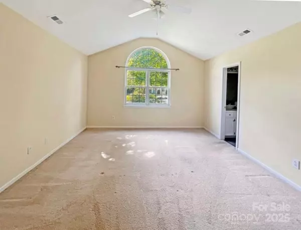 Gastonia, NC 28056,318 Linsbury CT