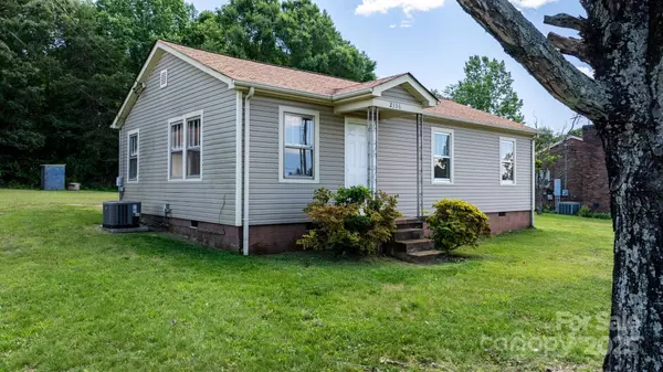 Hickory, NC 28601,2336 32nd ST NE