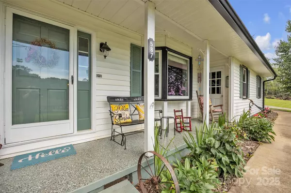 Nebo, NC 28761,587 Dysartsville RD