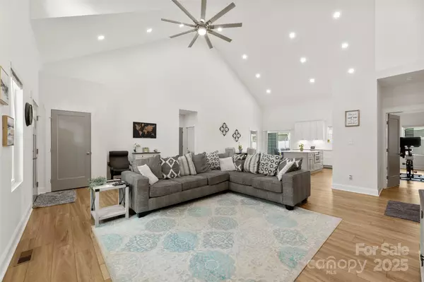 Denver, NC 28037,7683 Sarah DR