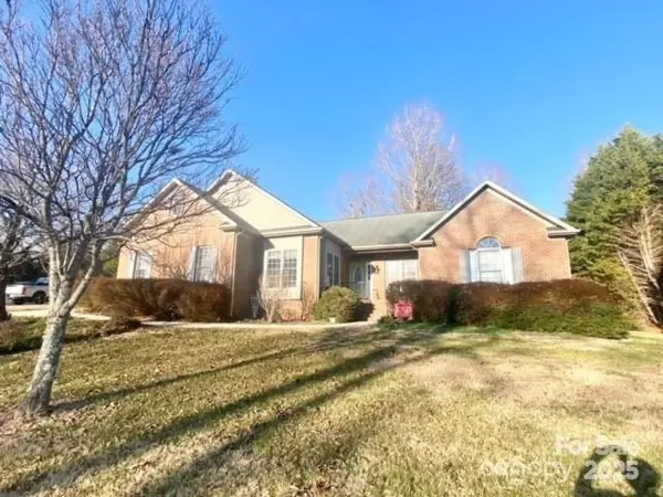 472 Windsor DR, Taylorsville, NC 28681