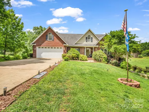 Rutherfordton, NC 28139,262 Woodridge DR