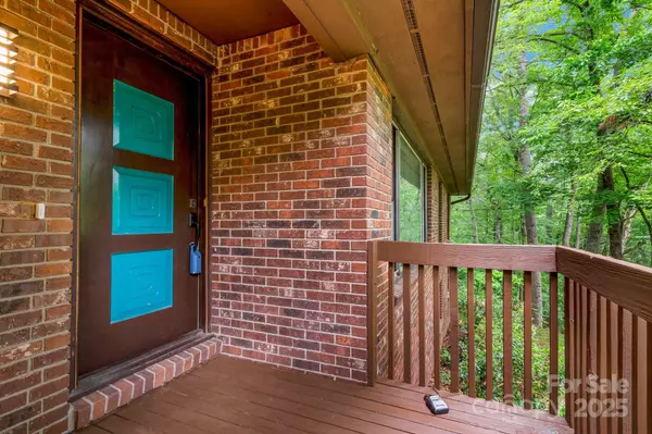 Asheville, NC 28804,137 Flynn Branch RD
