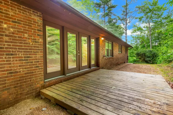 Asheville, NC 28804,137 Flynn Branch RD