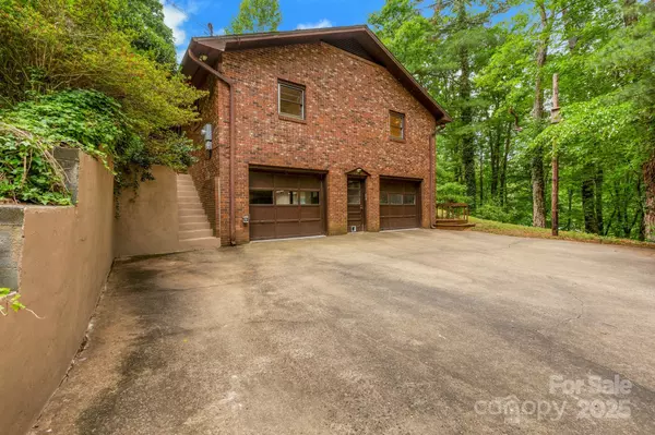 Asheville, NC 28804,137 Flynn Branch RD