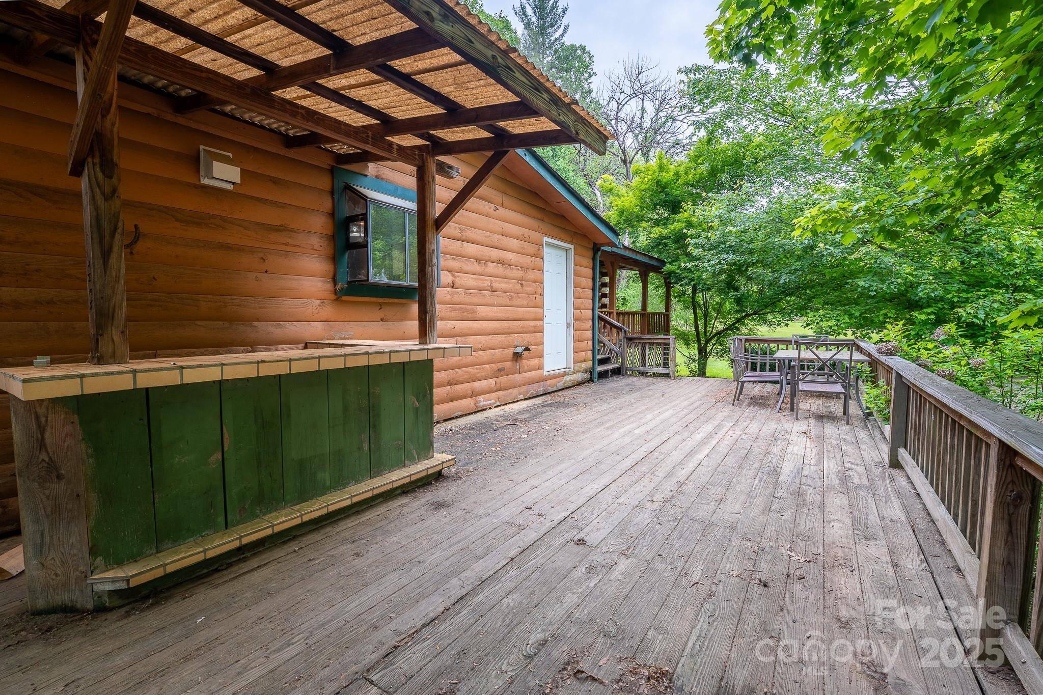 Waynesville, NC 28785,181 Settlers LN