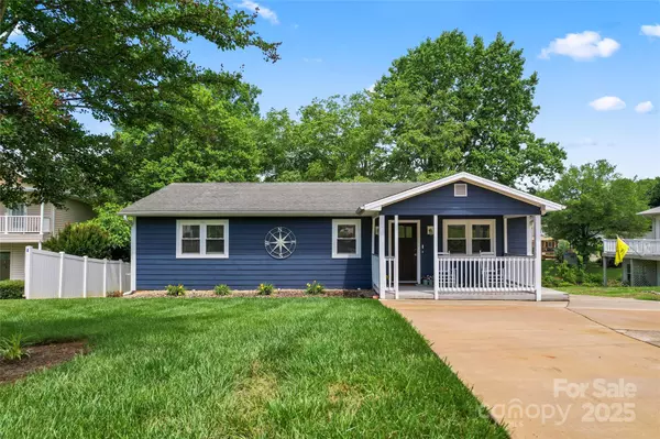 Mooresville, NC 28117,132 Marina LN