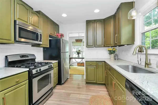 Charlotte, NC 28226,3708 Sweetgrass LN