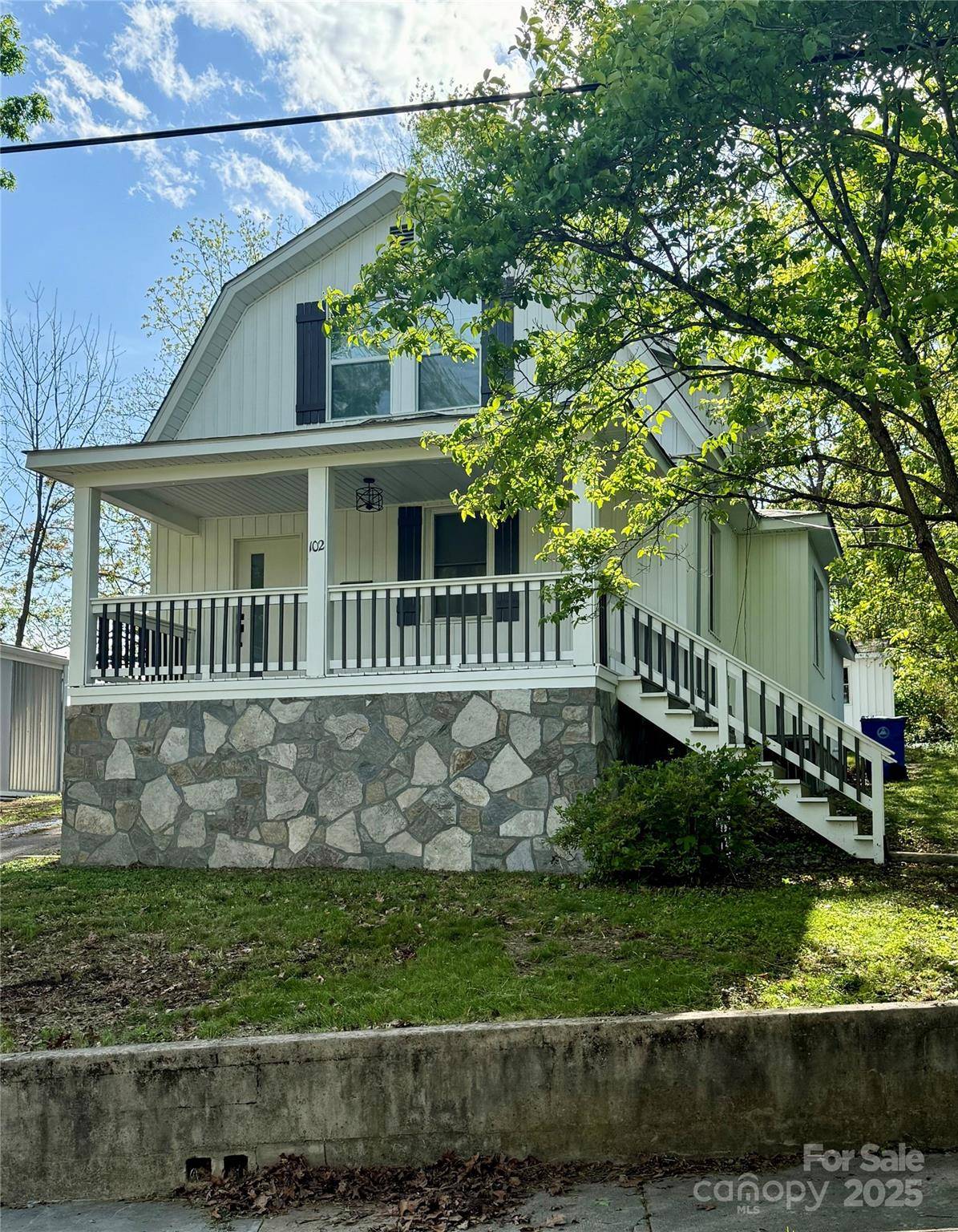 102 Holland ST, Asheville, NC 28801