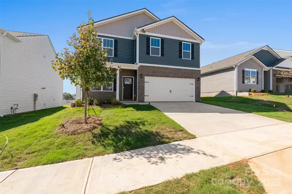 180 Ashelyn Park DR, Fletcher, NC 28732