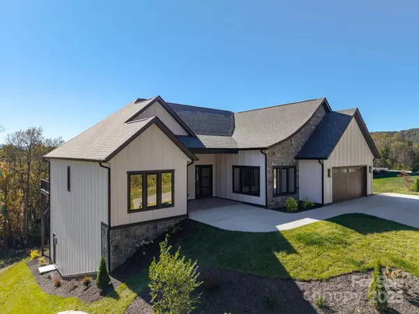 51 Bridgeway DR #12, Candler, NC 28715