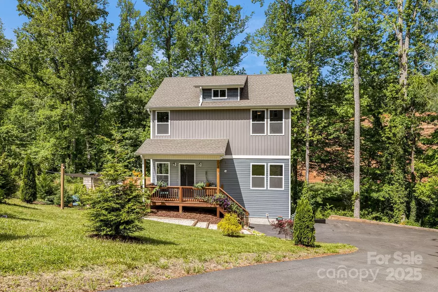 19 Shadowlawn DR, Asheville, NC 28806