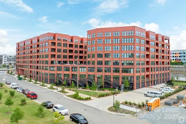 300 E 36th ST #B1, Charlotte, NC 28206