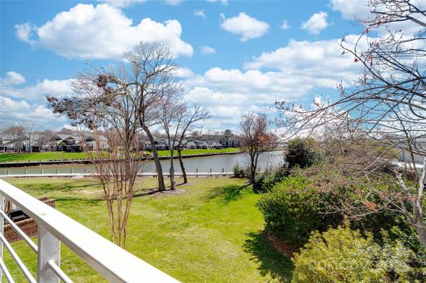 18631 Harborside DR, Cornelius, NC 28031