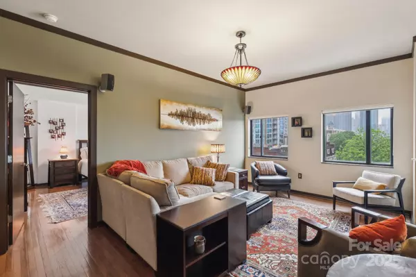Charlotte, NC 28202,715 N Church ST #613
