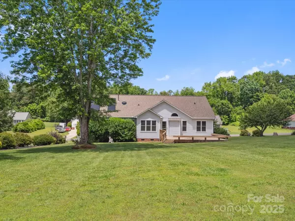 York, SC 29745,1028 Swaying Oats DR