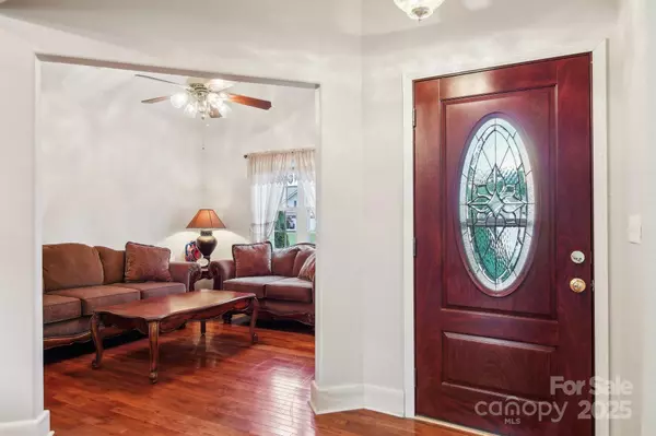 Hendersonville, NC 28792,150 Baton LN