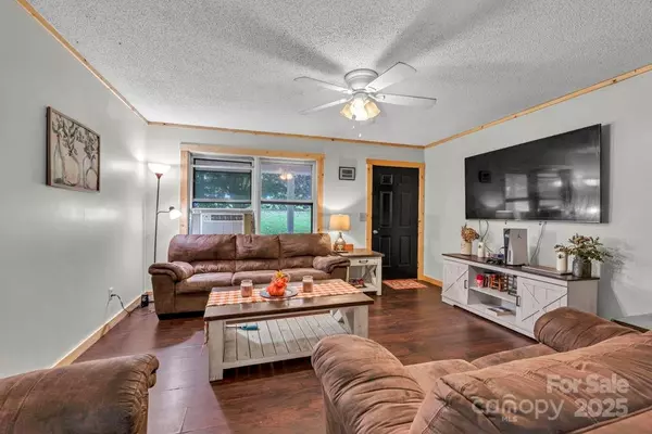 Spruce Pine, NC 28777,99 Boone ST