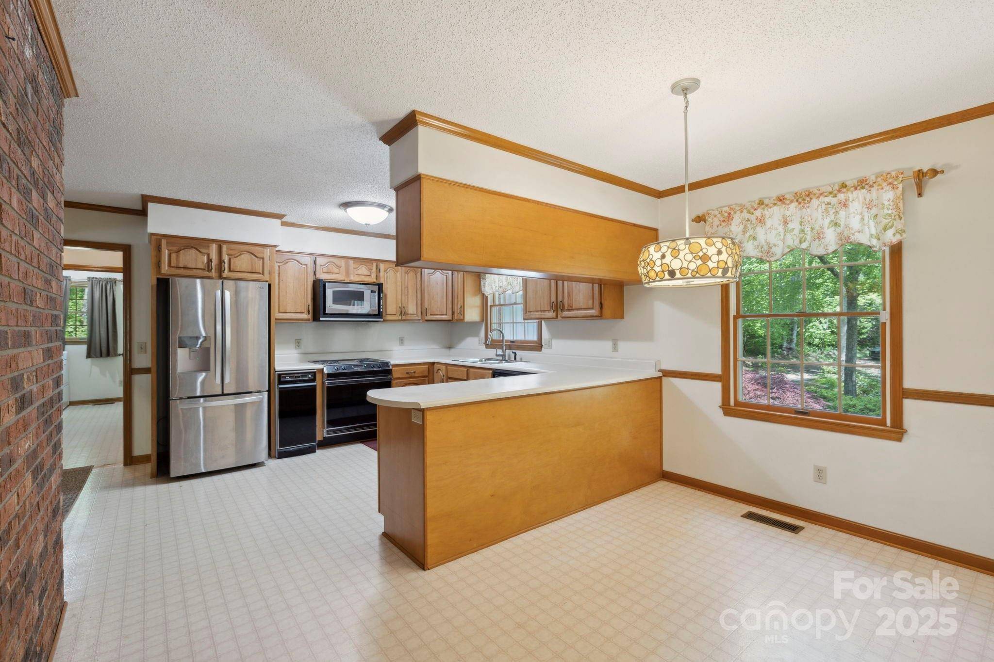 Asheville, NC 28803,426 Pinners Cove RD