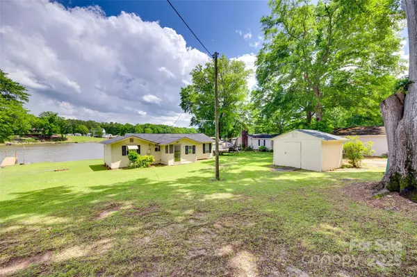 Liberty Hill, SC 29074,2474 Cottage LN