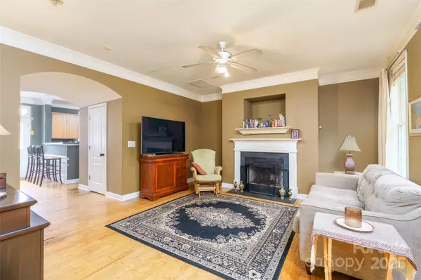 Mooresville, NC 28117,123 Singleton RD