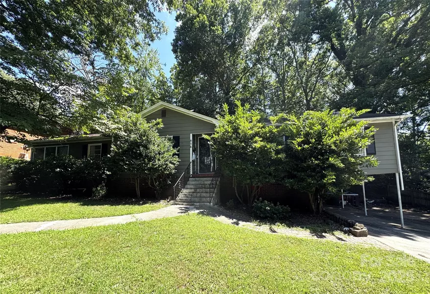 616 E Oakwood AVE, Albemarle, NC 28001