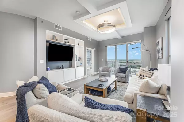 Charlotte, NC 28202,333 W Trade ST #1500