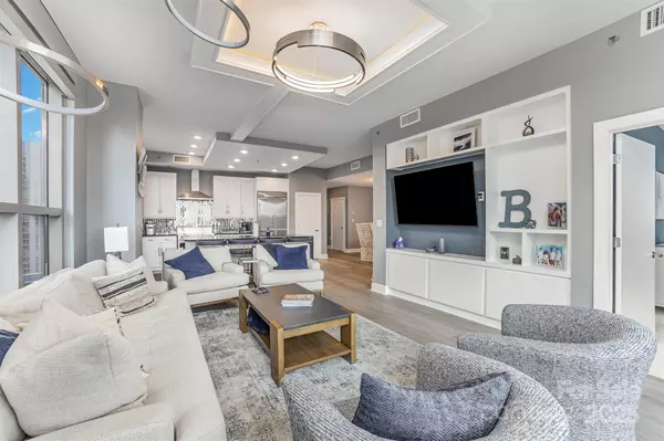 Charlotte, NC 28202,333 W Trade ST #1500