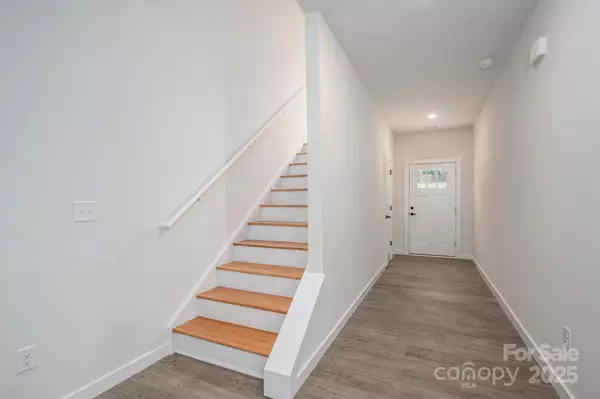 Hickory, NC 28601,1941 32nd ST NE