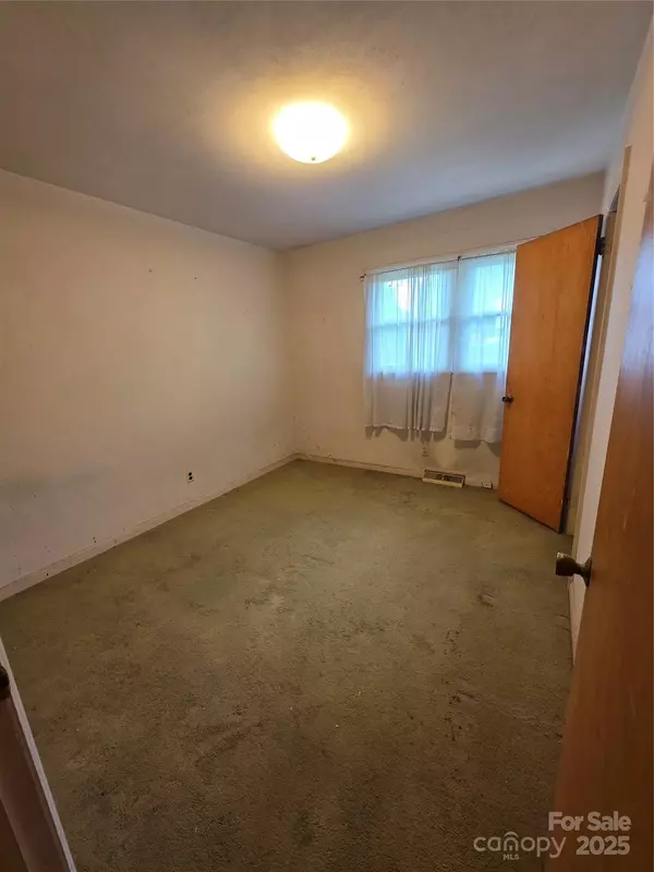 Shelby, NC 28150,1105 Stanton DR