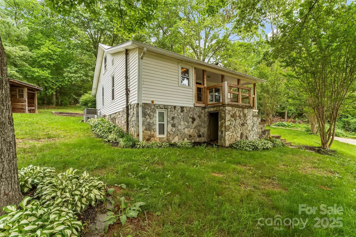 Asheville, NC 28805,7 Olivewood DR