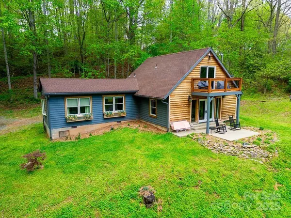 406 Poker Branch RD, Sylva, NC 28779